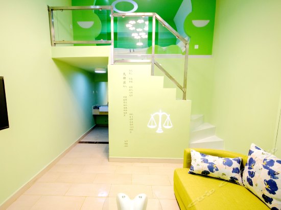 奇幻星空小窗复式套房