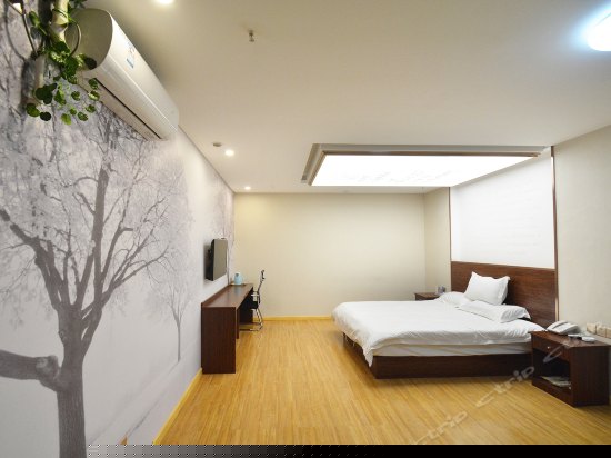 雅致大床房（无窗）