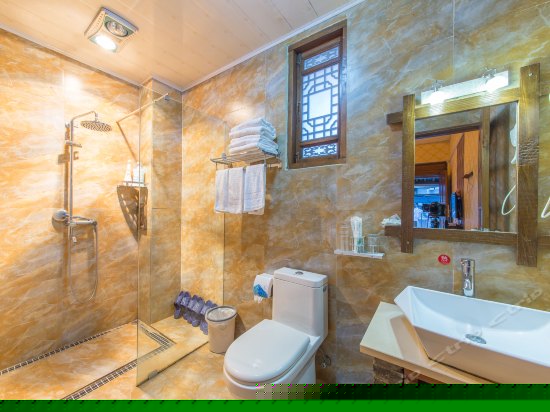 二楼舒适大床房