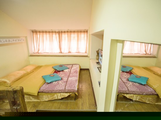 二楼岁月静好大床房