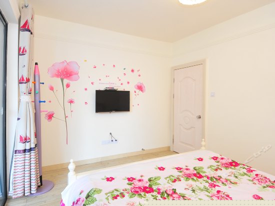 美景阳台独卫大床房