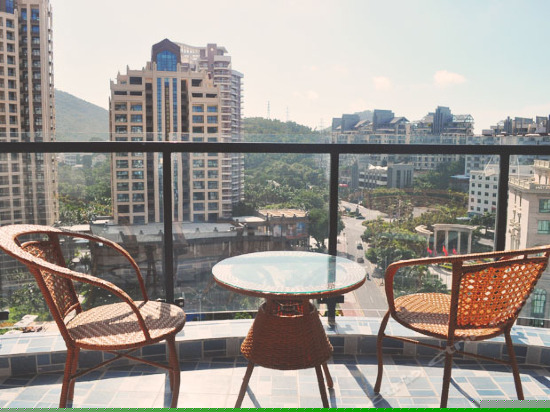 三房两厅两卫家庭套房