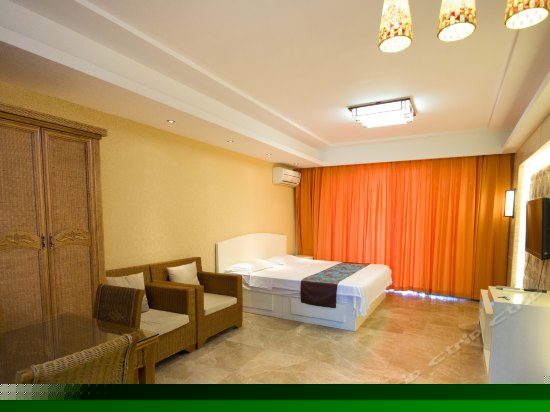 轻奢池景大床房