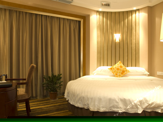 圆床客房