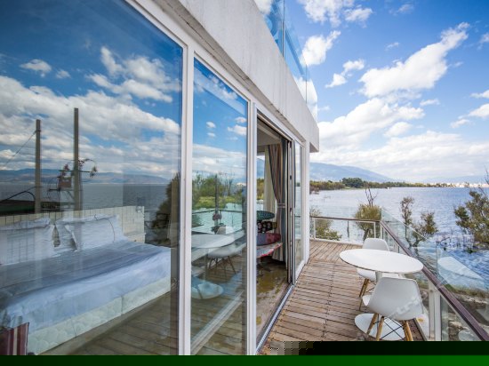 美国乡村风情海景大床房208房