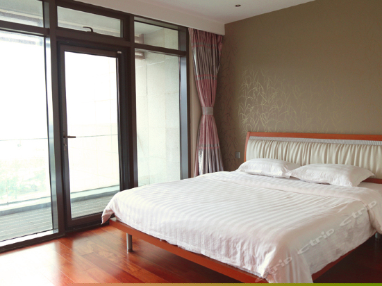 观海观日出海景大床房