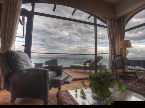 月—海景大床房