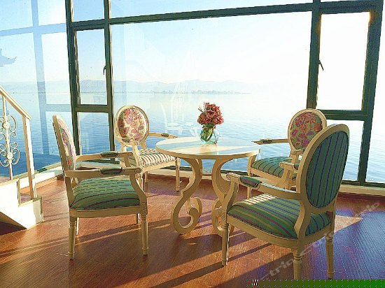 复式海景大床房