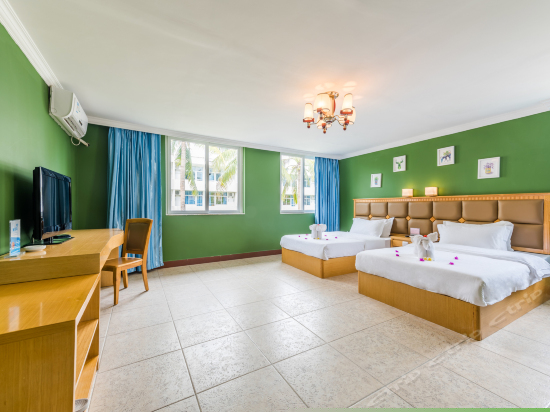 三亚的山别墅海景家庭套