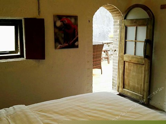 202(带露台大床房/公卫)