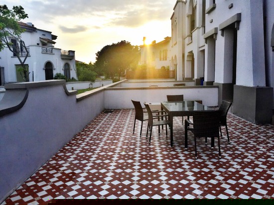 复式四房一厅别墅