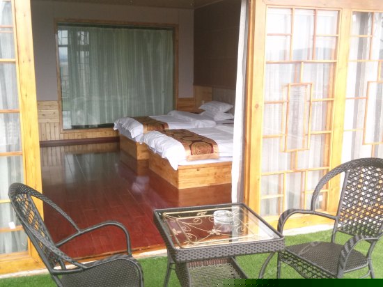 望江露台尊享双床房