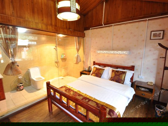 阳光大床房（芳草阁）