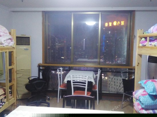 女生十人房（床位）