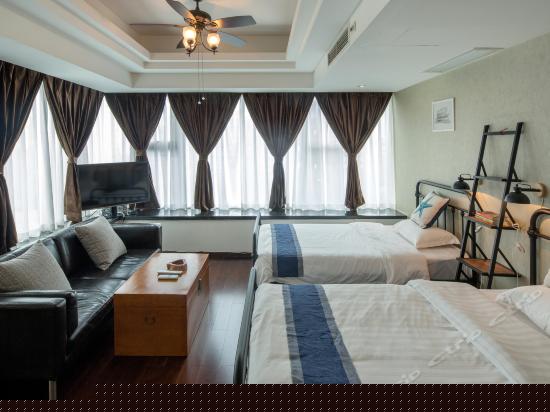 暇空间豪华四人套房