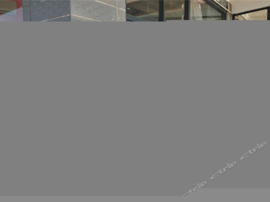 一楼两面临海带阳台海景大床间