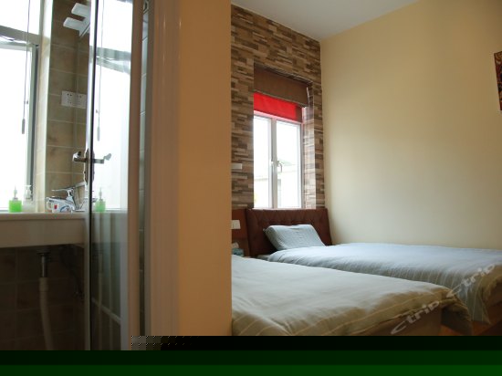 1223山景榻榻米双床间