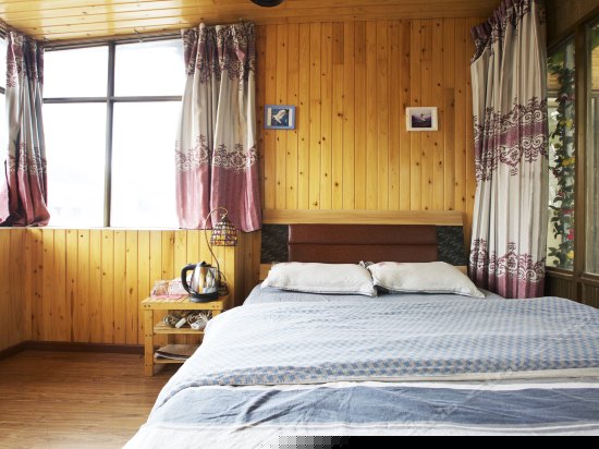 特色阳台小木屋（共享卫浴）