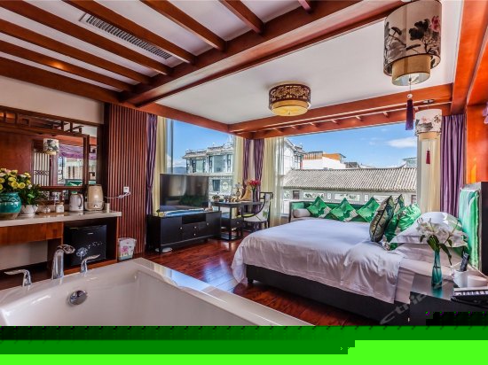 莲的守候豪华大床房