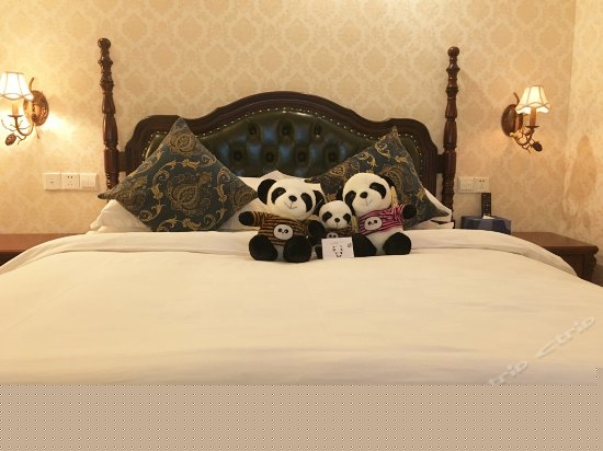 Ryner温馨熊猫房