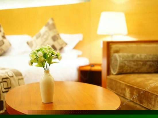 雨林园景大床房