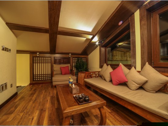 藏式风情温馨家庭套房