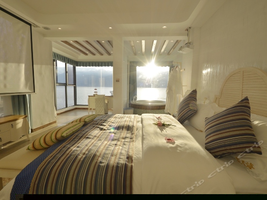 豪华海景套房-地中海风格