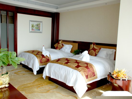 标准双床房（无窗）