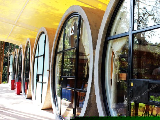 营地博览园水泥管特色屋（无窗）