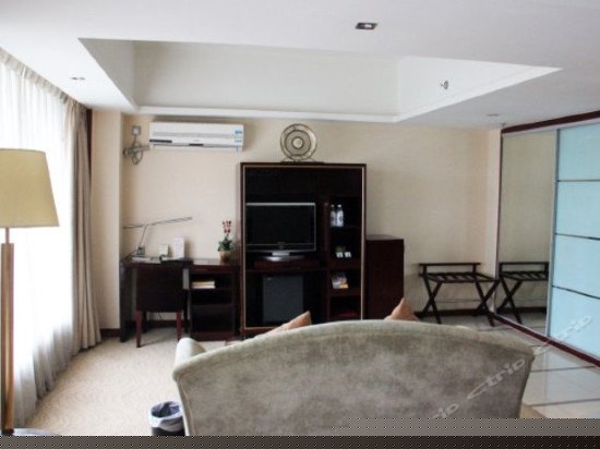 豪华商务大床间