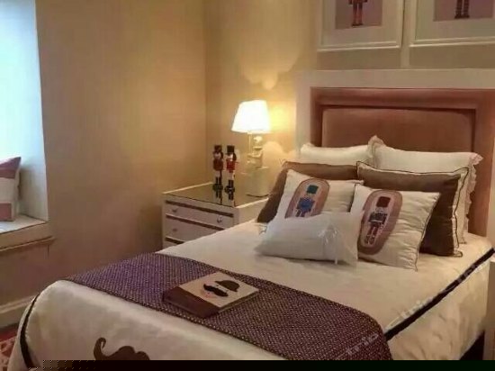 罗曼蒂克浪漫大床房