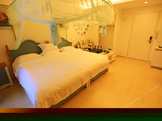 湾景精品大床房