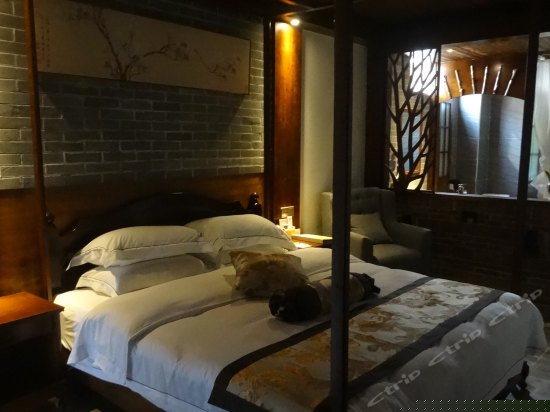 阳台观景大床房