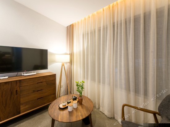 山景榻榻米大床房