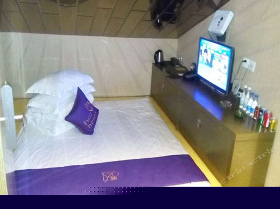 格调房（无窗）