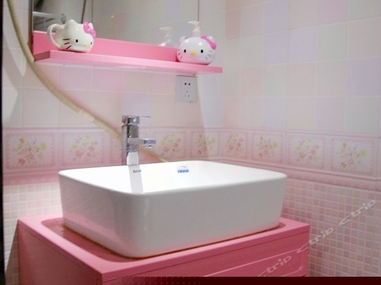 Hello kitty主题房