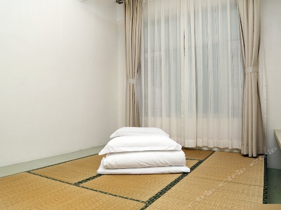 百年古道榻榻米房