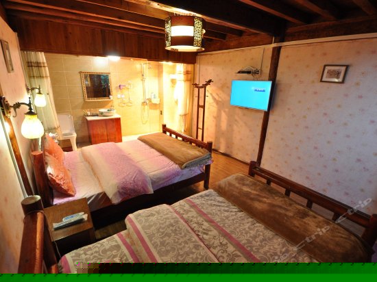 温馨家庭房（桃花源）