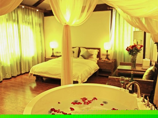 云窗雾阁（套房）