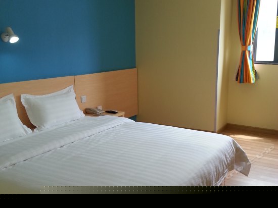 标准单人房（内窗）