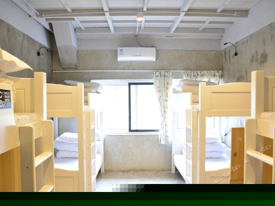 女生六人间(床位房)