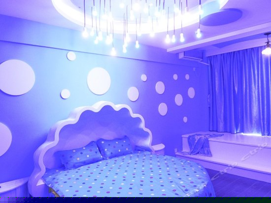 在云端系列圆床