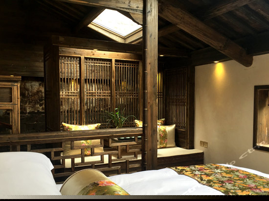 花园复式豪华套房