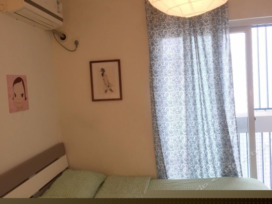 浪漫吧台地毯房