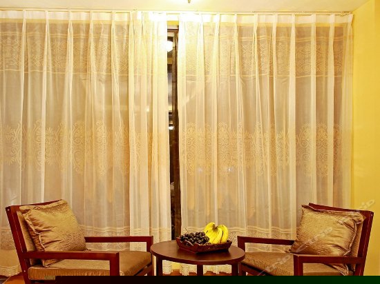 林荫海景商务房