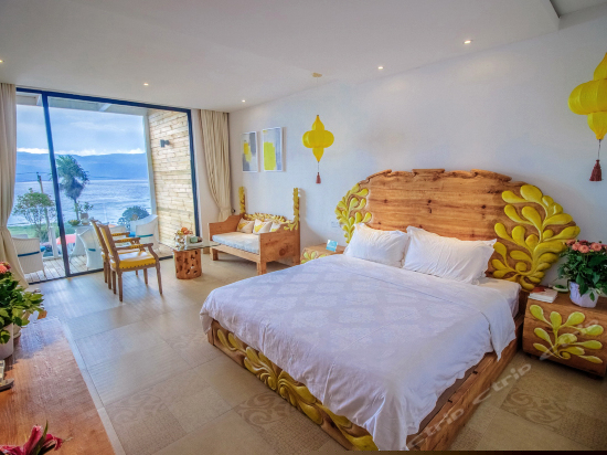 豪华海景露台家庭套房