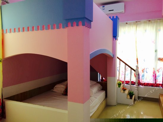 梦幻城堡双床房