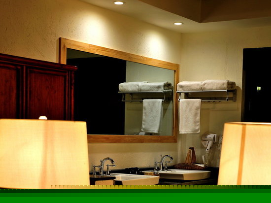 龙泉海景山景大床套房