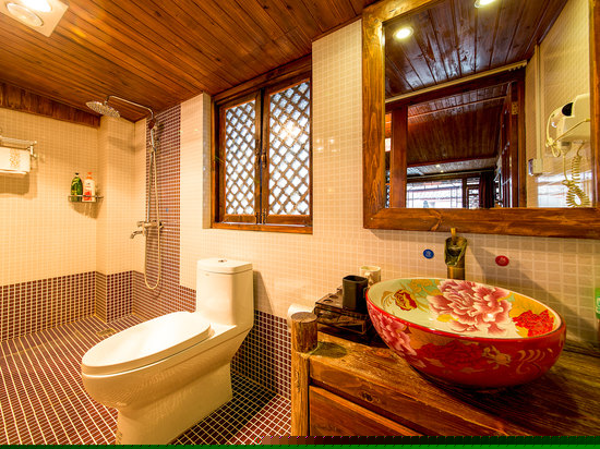 纳西庭院豪华大床房