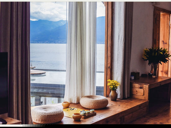 S207海景飘窗榻榻米家庭房